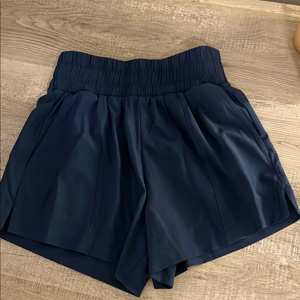 Abercrombie Women's Navy Traveler Workout Shorts, Size XXS
